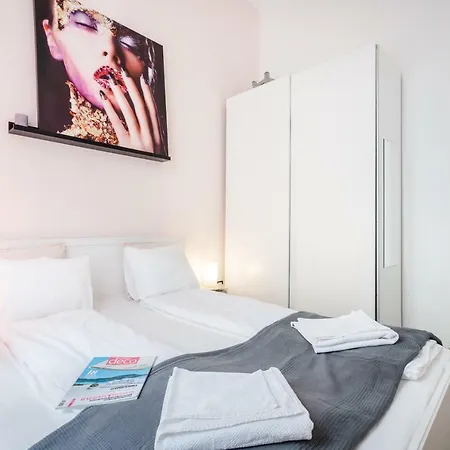 City Center Deluxe Апартаменты